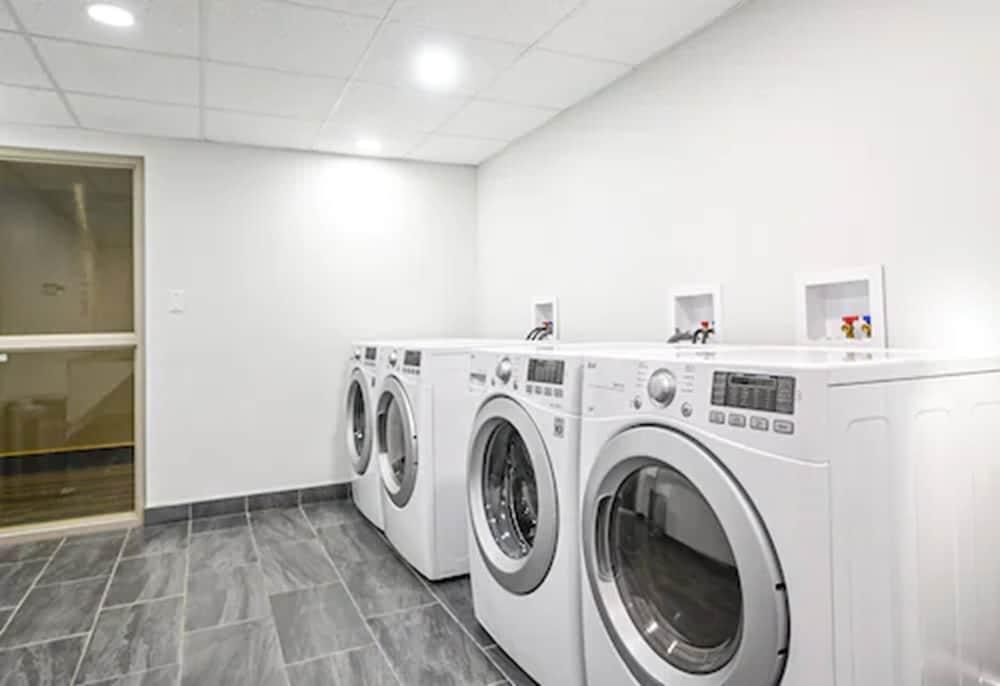 Quality Inn & Conference Centre Kingston Central Luaran gambar