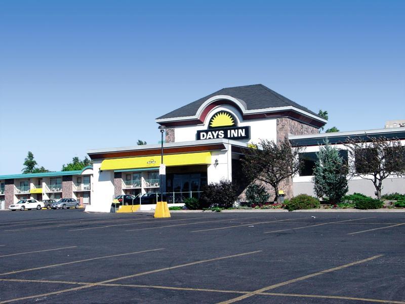 Quality Inn & Conference Centre Kingston Central Luaran gambar